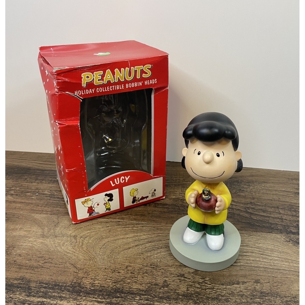 Peanuts Christmas Holiday Collectible 6" Lucy Bobbin' Resin Bobble Head Boxed